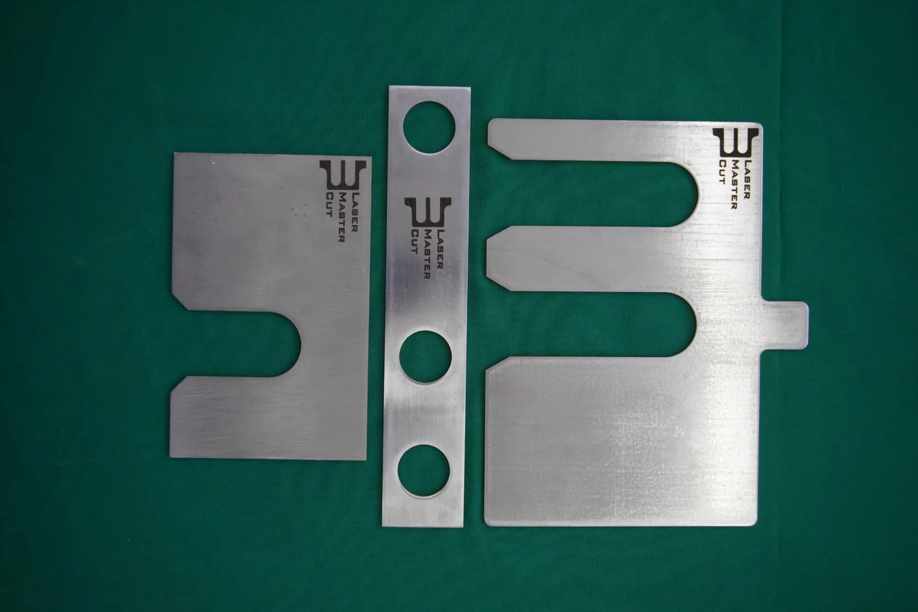 Calços com gravação a laser fabricado pela Laser Master Cut